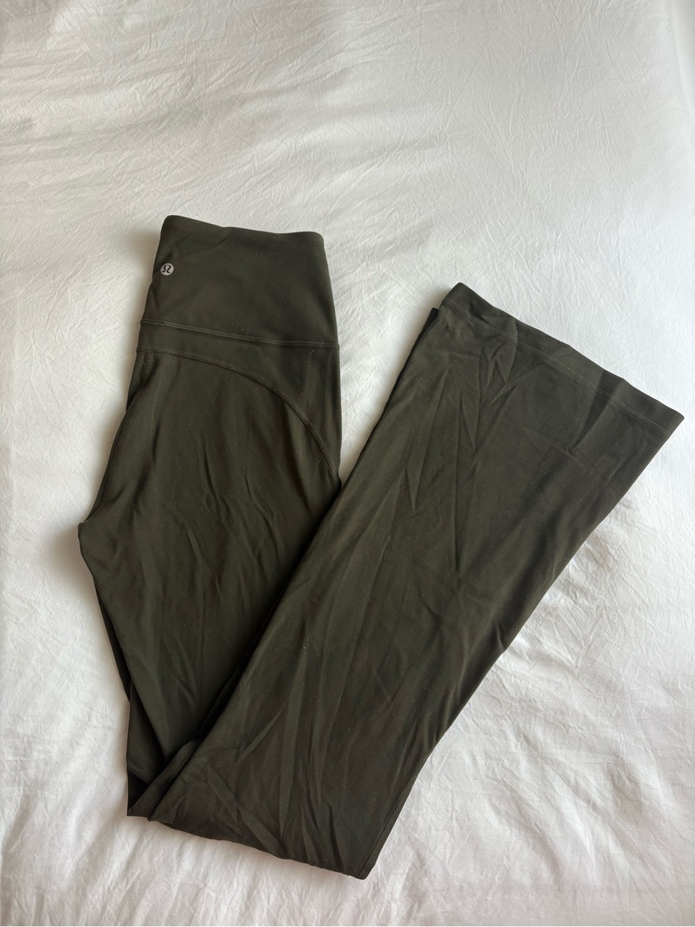 Lululemon Olive Green High-Rise Flare Leggings size 6 - Picture 2 of 4